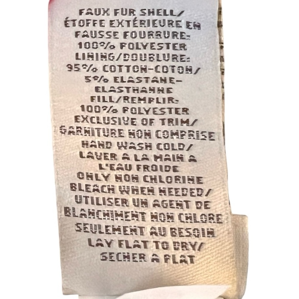 UGG NWT Soft and Adorable Kid's Faux Fur Pom Pom Beanie in Black, SZ 4-6 Unisex - Picture 5 of 10